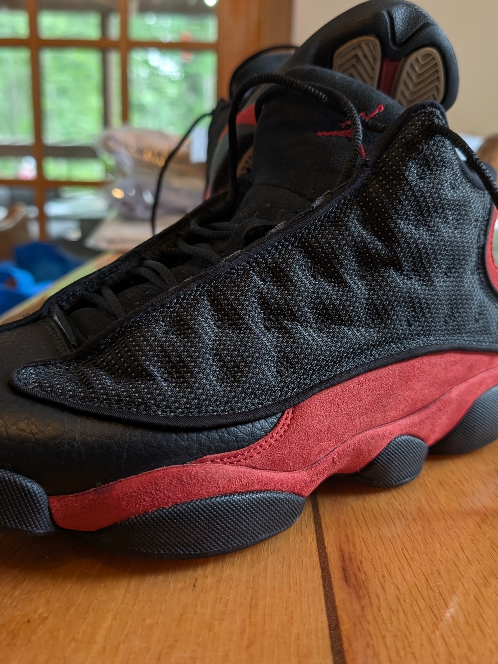 Air-inspired Men’s Basketball Sneakers — Black & Red
